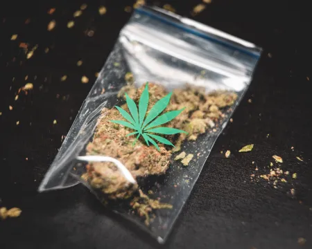 zakje met cannabis