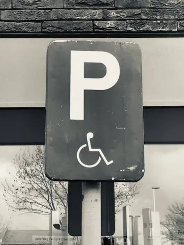 Verkeersbord parkeerplaats voor mindervaliden