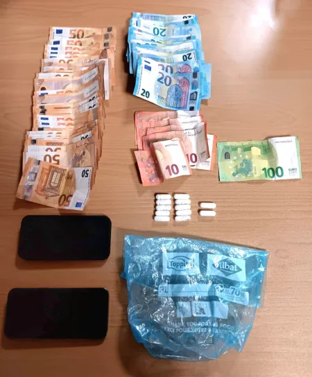contant geld + cocaïne