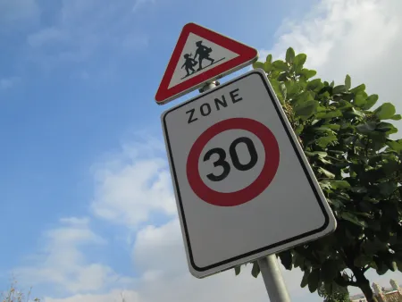 Zone 30