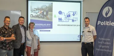 politiecollege bij voorstelling jaarverslag