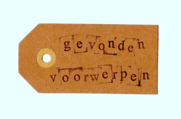 label met tekst 'gevonden voorwerpen'