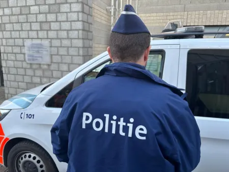 Politie inspecteur bij combi