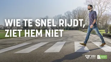 wie te snel rijdt, ziet hem niet