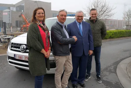 Overhandiging sleutels Amarok 1