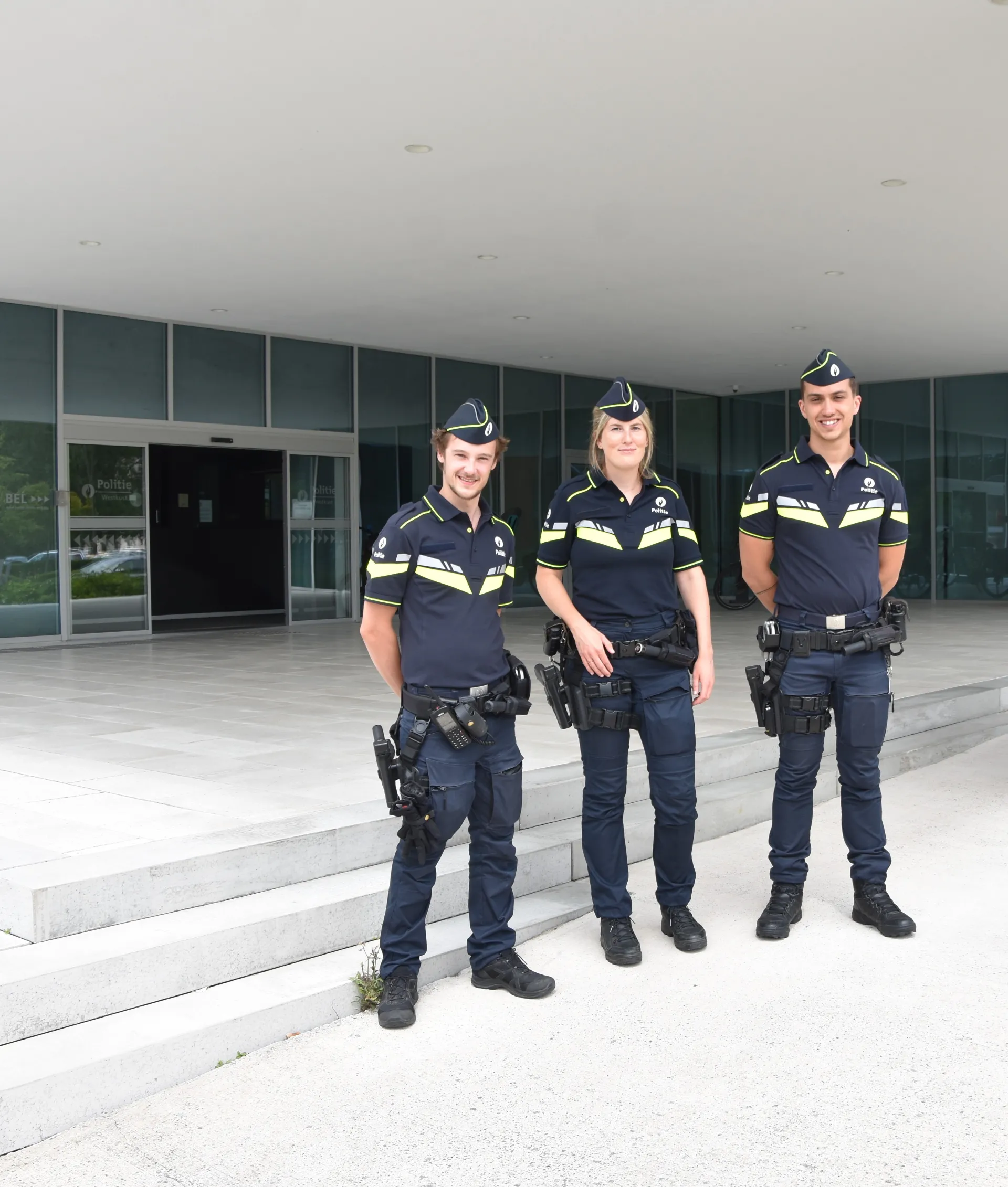 Nieuwe testfase voor het politie-uniform: PZ Westkust is samen met 12 ...