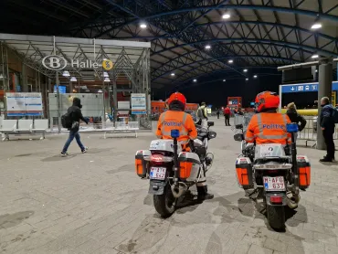 politie aan het station