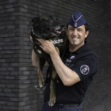 Hondengeleider met hond