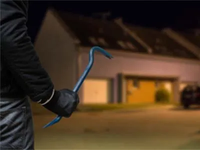 Inbreker bij woning