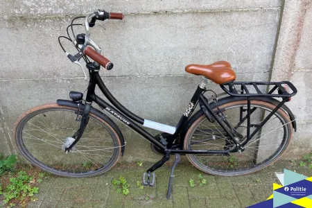 Damesfiets Batavus achtergelaten in Aalter - Referentienr. ME6681