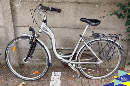 Damesfiets achtergelaten in Aalter - Referentienr. ME11672