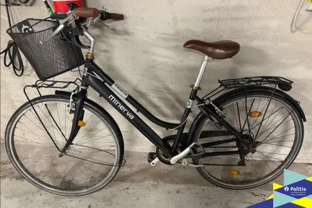 Damesfiets achtergelaten in Maldegem - Referentienr. ME13011