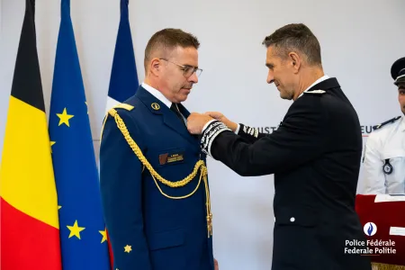 Commissaris-generaal Eric Snoeck onderscheiden met het Legioen van Eer 