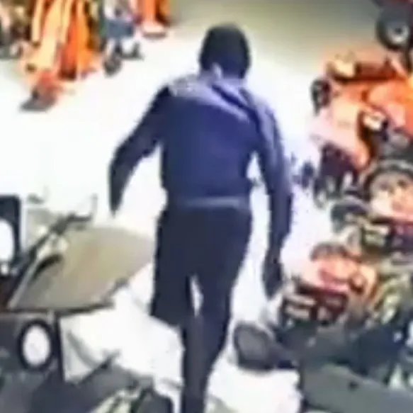 VIDEO - Diefstal van kettingzagen d.m.v ramkraken in Rebecq en Lennik