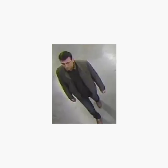 VIDEO - Georganiseerde diefstal van FITBIT horloges in Oostende, Wilrijk, Beveren, Deurne en Mechelen                                  